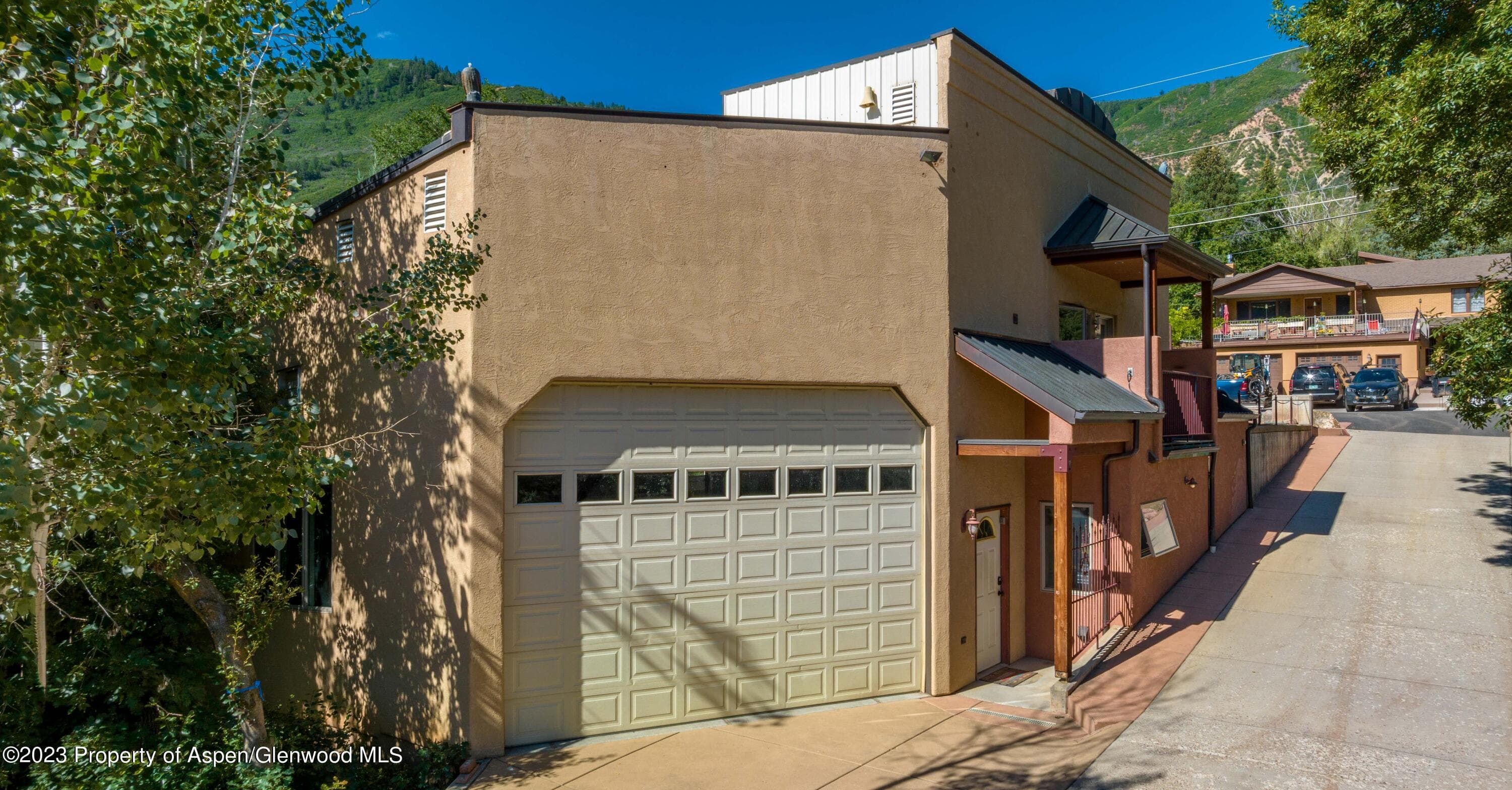 908 Red Mountain Drive